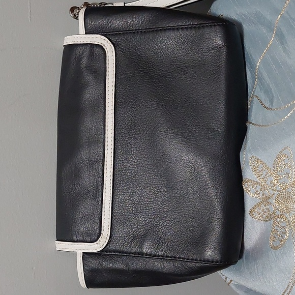 Coach Wristlet Clutch Black White - Picture 4 of 9